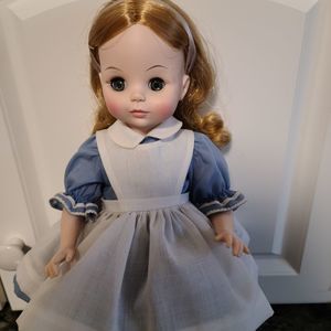 Madame Alexander 14" Alice In Wonderland #1552 Doll In Original Box